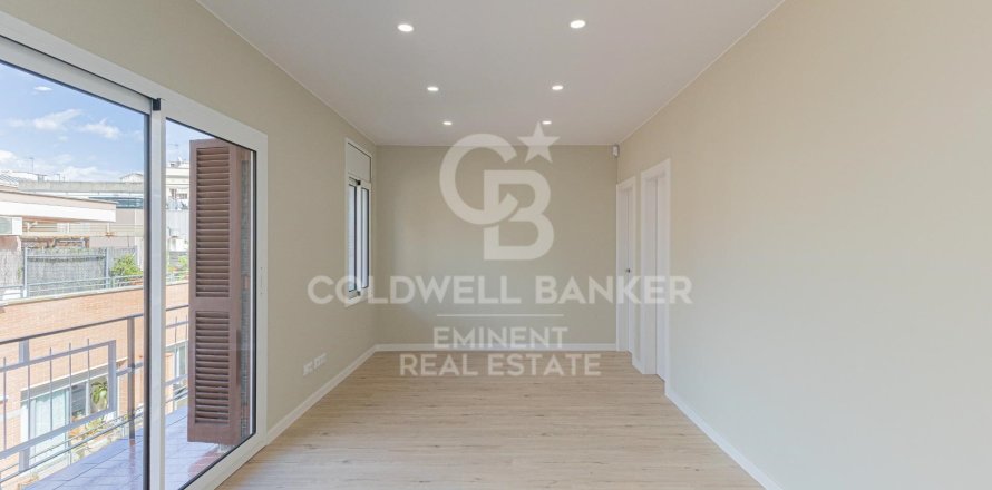 Apartamento en Barcelona, España 3 dormitorios, 70 m2 No. 157459