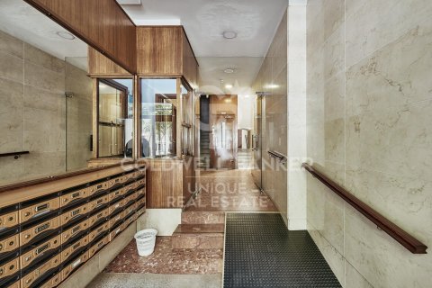 Apartamento en venta en Madrid, España 2 dormitorios, 91 m2 No. 157460 - foto 11