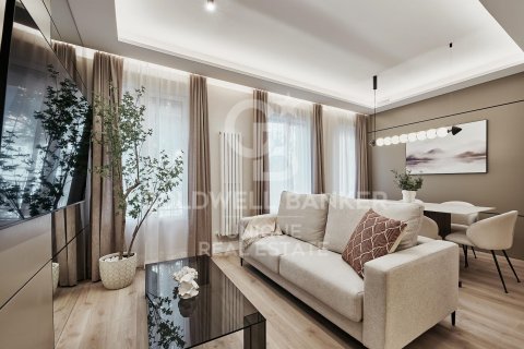 Apartamento en Madrid, España 2 dormitorios, 91 m2 No. 157460