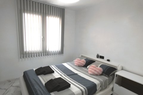 Apartment for sale in Torrevieja, Alicante, Spain 3 bedrooms, 85 sq.m. No. 144414 - photo 5