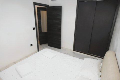 Apartment for sale in Torrevieja, Alicante, Spain 3 bedrooms, 85 sq.m. No. 144414 - photo 20