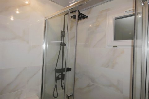 Apartment for sale in Torrevieja, Alicante, Spain 3 bedrooms, 85 sq.m. No. 144414 - photo 16