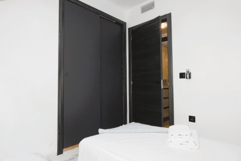 Apartment for sale in Torrevieja, Alicante, Spain 3 bedrooms, 85 sq.m. No. 144414 - photo 11