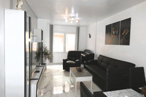 Apartment for sale in Torrevieja, Alicante, Spain 3 bedrooms, 85 sq.m. No. 144414 - photo 1