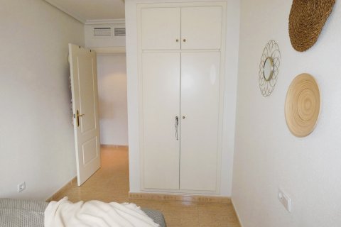 Apartment for sale in Torrevieja, Alicante, Spain 3 bedrooms, 79 sq.m. No. 144416 - photo 19