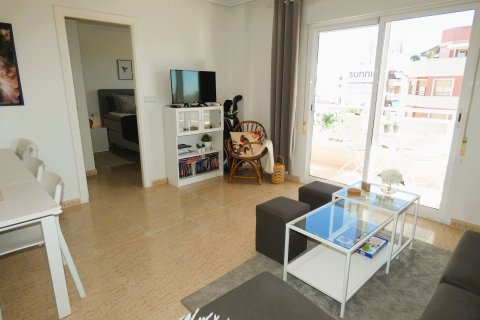 Apartment for sale in Torrevieja, Alicante, Spain 3 bedrooms, 79 sq.m. No. 144416 - photo 2