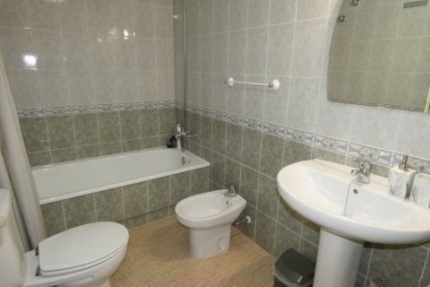 Apartment for sale in Torrevieja, Alicante, Spain 3 bedrooms, 79 sq.m. No. 144416 - photo 17