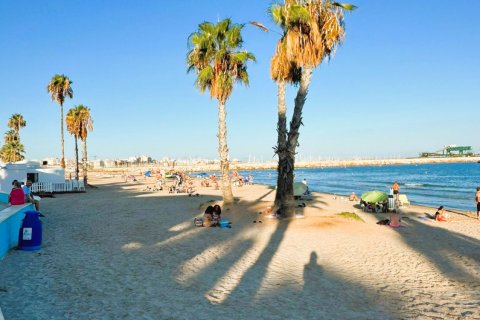 Apartment for sale in Torrevieja, Alicante, Spain 3 bedrooms, 83 sq.m. No. 144415 - photo 26