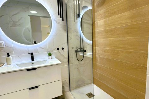 Apartment for sale in Torrevieja, Alicante, Spain 3 bedrooms, 83 sq.m. No. 144415 - photo 17