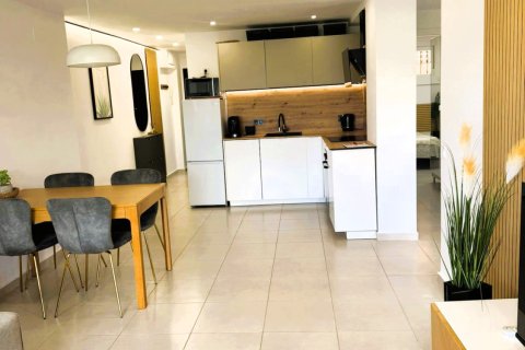 Apartment for sale in Torrevieja, Alicante, Spain 3 bedrooms, 83 sq.m. No. 144415 - photo 12