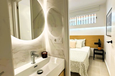 Apartment for sale in Torrevieja, Alicante, Spain 3 bedrooms, 83 sq.m. No. 144415 - photo 7