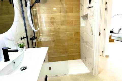 Apartment for sale in Torrevieja, Alicante, Spain 3 bedrooms, 83 sq.m. No. 144415 - photo 18