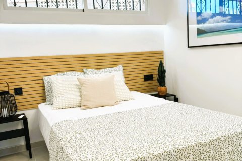 Apartment for sale in Torrevieja, Alicante, Spain 3 bedrooms, 83 sq.m. No. 144415 - photo 20