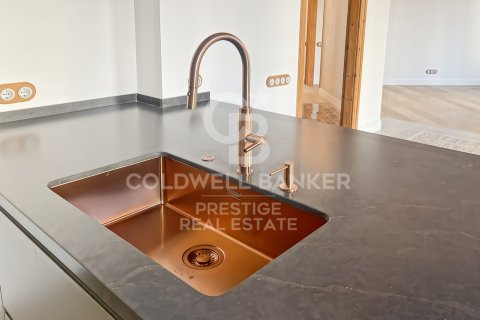 Apartment à vendre à Barcelona, Espagne, 3 chambres, 209 m2 No. 159292 - photo 4