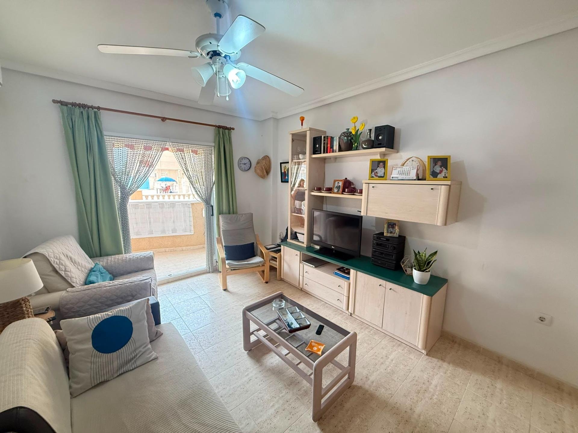 Apartamento en La Mata, Alicante, España 2 dormitorios, 70 m2 No. 195236