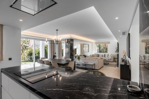 Huvila myytävänä Marbella, Malaga, Espanja, 5 makuuhuonetta, 448 m2 No. 136035 - kuva 12