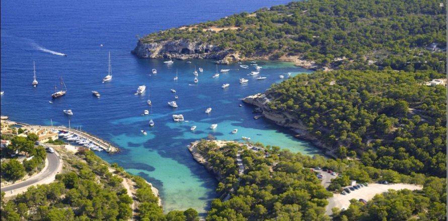 Land plot Sol De Mallorca, Mallorca, Spain No. 138182