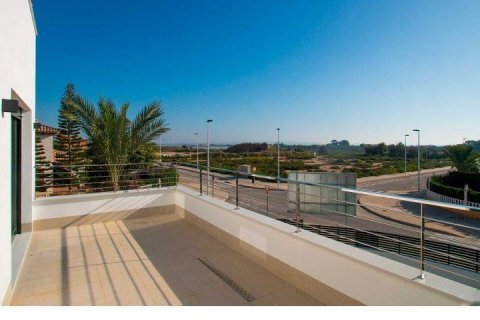 Продажа виллы Ла Марина, Аликанте, Испания 3 спальни, 126м2 №111334 - фото 16