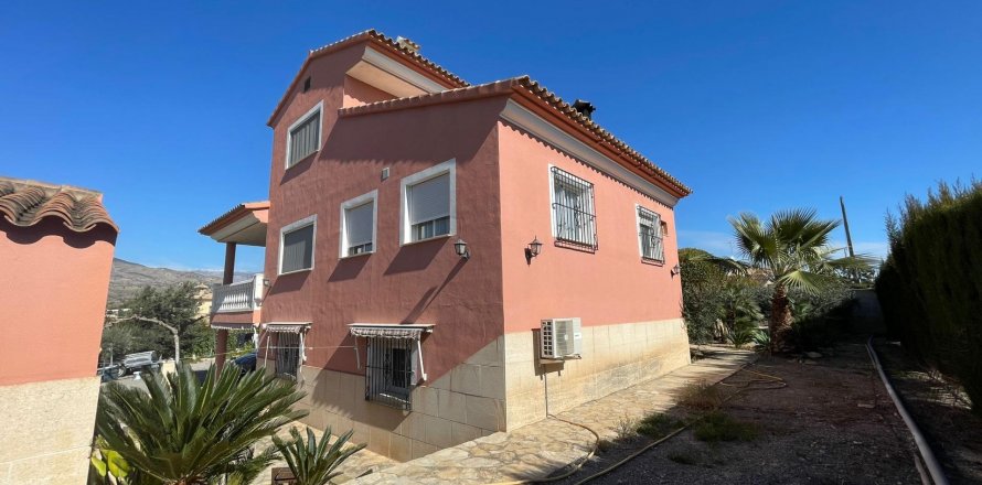 Villa Villajoyosa, Alicante, Spānijā 4 istabas, 448 m2 Nr. 116731