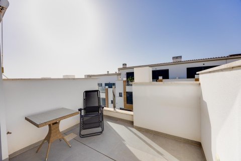 House for sale in Guardamar del Segura, Alicante, Spain 2 bedrooms, 124.1 sq.m. No. 196064 - photo 28