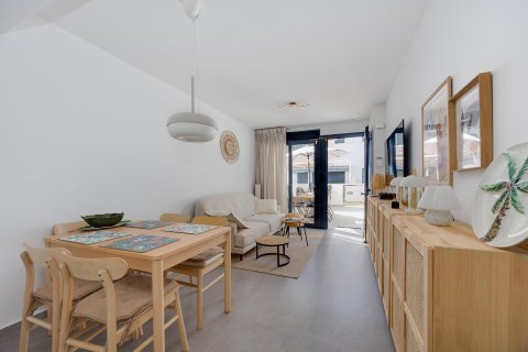House for sale in Guardamar del Segura, Alicante, Spain 2 bedrooms, 124.1 sq.m. No. 196064 - photo 8
