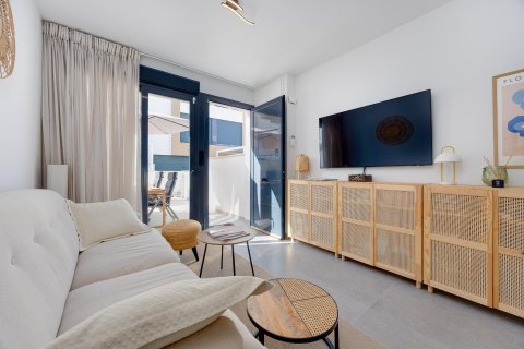 House for sale in Guardamar del Segura, Alicante, Spain 2 bedrooms, 124.1 sq.m. No. 196064 - photo 4