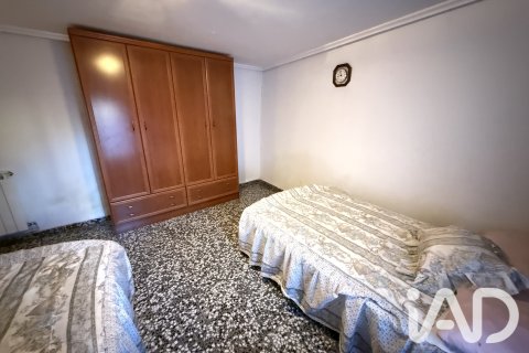 Продажа дома в Вильяманьян, Леон, Испания 3 спальни, 402м2 №193470 - фото 20