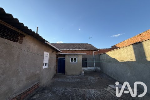 Продажа дома в Вильяманьян, Леон, Испания 3 спальни, 402м2 №193470 - фото 24