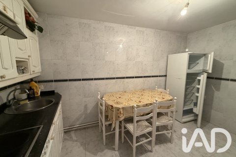 Продажа дома в Вильяманьян, Леон, Испания 3 спальни, 402м2 №193470 - фото 12