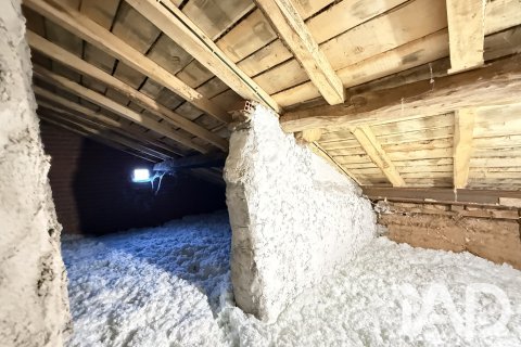 Продажа дома в Вильяманьян, Леон, Испания 3 спальни, 402м2 №193470 - фото 29