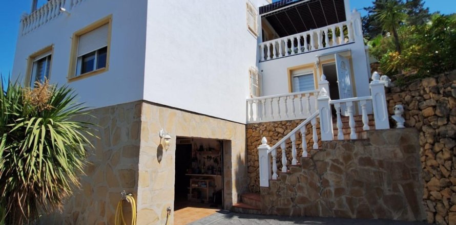 Villa in La Nucia, Alicante, Spanien 4 Schlafzimmer, 157 m2 Nr. 181265