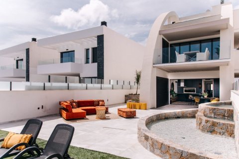 Bungalow for sale Rojales, Alicante, Spain 4 bedrooms, 258 sq.m. No. 114110 - photo 17