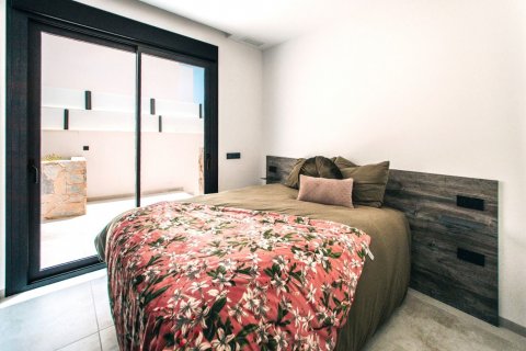 Bungalow for sale Rojales, Alicante, Spain 4 bedrooms, 258 sq.m. No. 114110 - photo 11