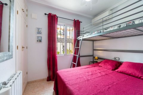 Kaupunkipientalo myytävänä Alicante, Espanja, 3 makuuhuonetta, 75 m2 No. 150154 - kuva 14