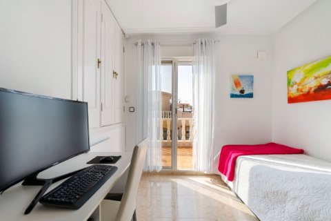 Kaupunkipientalo myytävänä Alicante, Espanja, 3 makuuhuonetta, 75 m2 No. 150154 - kuva 16