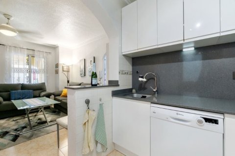 Kaupunkipientalo myytävänä Alicante, Espanja, 3 makuuhuonetta, 75 m2 No. 150154 - kuva 10