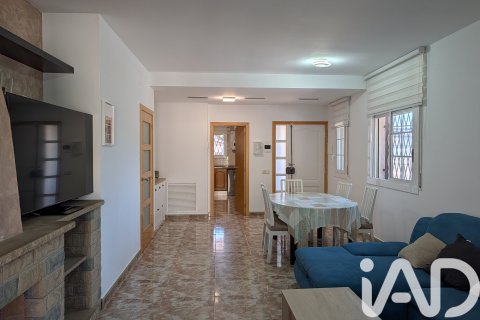 House à vendre à Cunit, Tarragona, Espagne, 4 chambres, 131 m2 No. 172253 - photo 3
