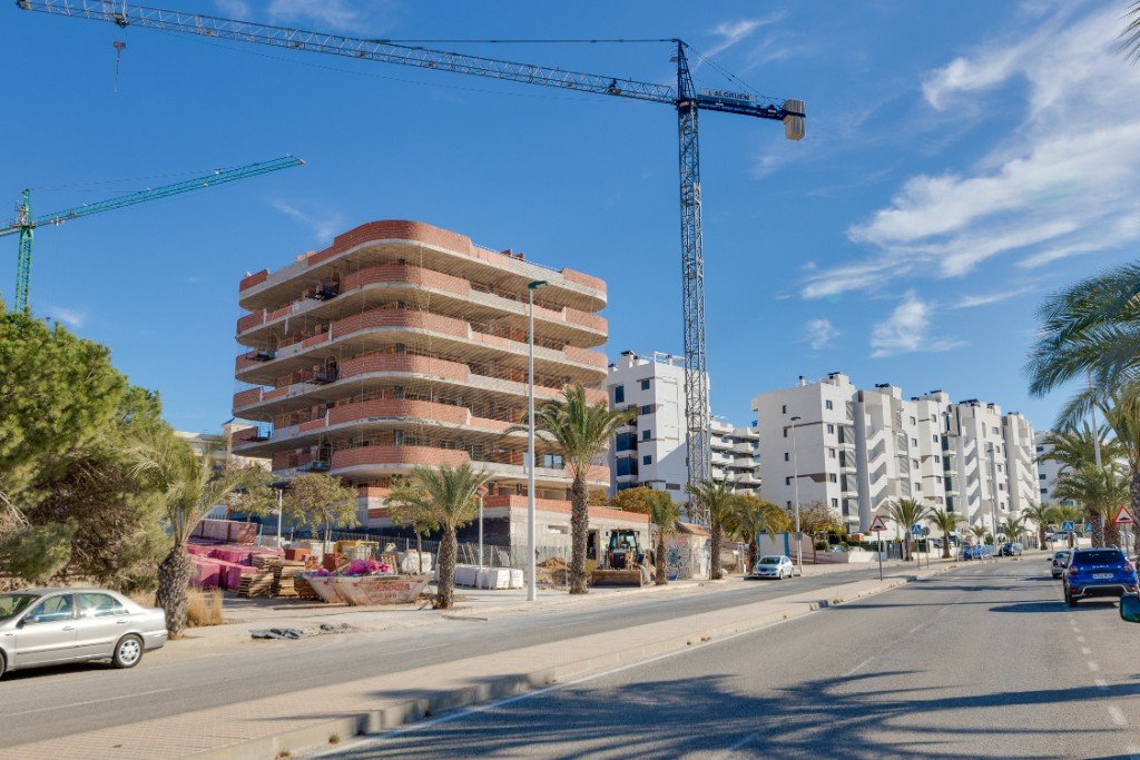 Apartamento en Gran Alacant, Alicante, España 2 dormitorios, 113 m2 No. 145015