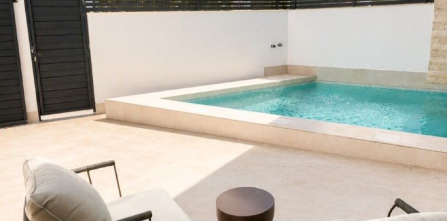 Bungalow a Pilar de la Horadada, Alicante, Spagna 3 camere da letto, 91 mq. N° 136463