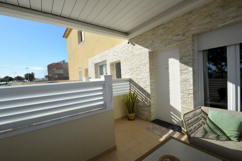 Radhus till salu Guardamar del Segura, Alicante, Spanien 3 sovrum, 90 kvm. Nr. 115860 - foto 3