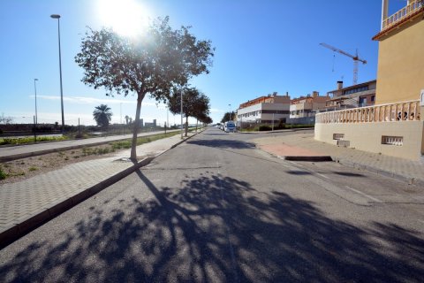 Radhus till salu Guardamar del Segura, Alicante, Spanien 3 sovrum, 90 kvm. Nr. 115860 - foto 29