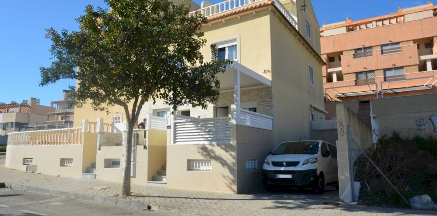 Radhus Guardamar del Segura, Alicante, Spanien 3 sovrum, 90 kvm. Nr. 115860