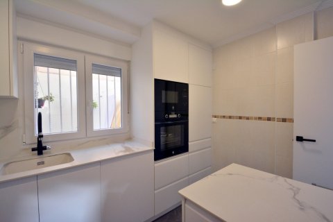 Radhus till salu Guardamar del Segura, Alicante, Spanien 3 sovrum, 90 kvm. Nr. 115860 - foto 9