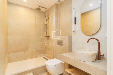 Huoneisto myytävänä Barcelona, Espanja, 2 makuuhuonetta, 79 m2 No. 192799 - kuva 26