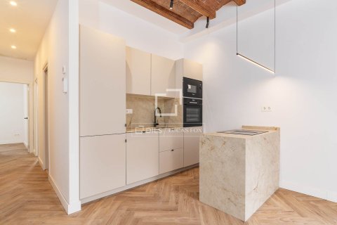Huoneisto myytävänä Barcelona, Espanja, 2 makuuhuonetta, 79 m2 No. 192799 - kuva 11
