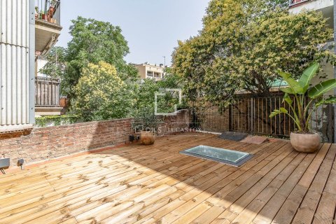 Huoneisto myytävänä Barcelona, Espanja, 2 makuuhuonetta, 79 m2 No. 192799 - kuva 2