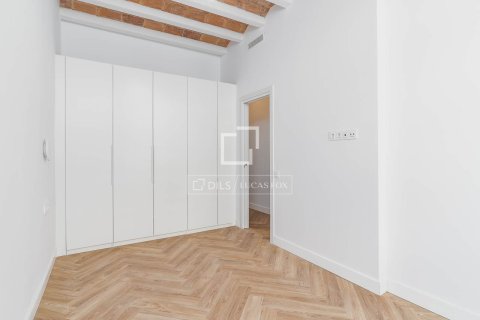 Huoneisto myytävänä Barcelona, Espanja, 2 makuuhuonetta, 79 m2 No. 192799 - kuva 17