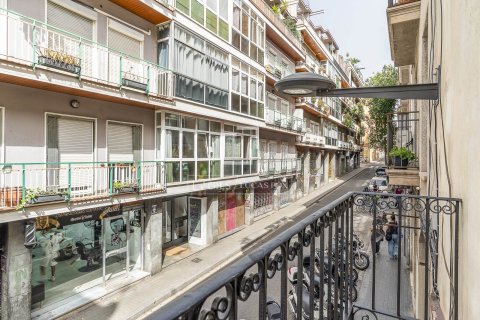 Huoneisto myytävänä Barcelona, Espanja, 2 makuuhuonetta, 79 m2 No. 192799 - kuva 22