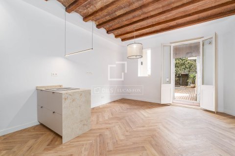 Huoneisto myytävänä Barcelona, Espanja, 2 makuuhuonetta, 79 m2 No. 192799 - kuva 3