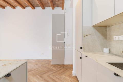 Huoneisto myytävänä Barcelona, Espanja, 2 makuuhuonetta, 79 m2 No. 192799 - kuva 13
